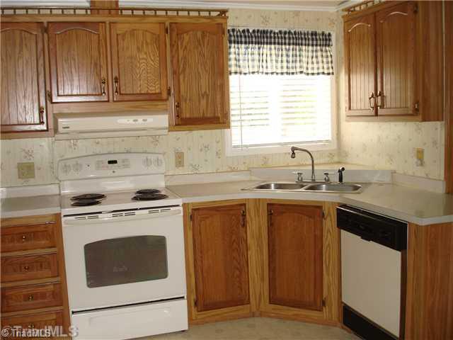 416 Allen Road Mocksville, NC 27028 - Photo 11 of 16 Kitchen.
