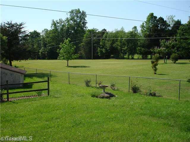 416 Allen Road Mocksville, NC 27028 - Photo 5 of 16 Yard/Garden.