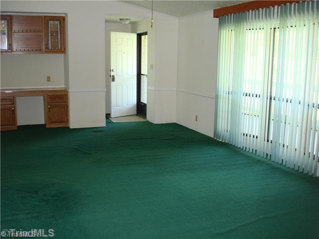 416 Allen Road Mocksville, NC 27028 - Photo 6 of 16 Living Room.