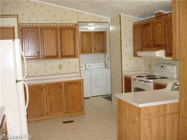416 Allen Road Mocksville, NC 27028 - Photo 10 of 16 Kitchen.