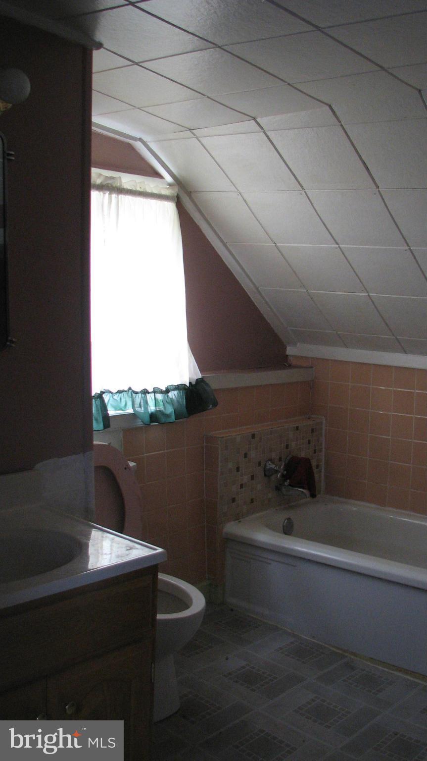 29 Walnut Street Middletown, MD 21769 - Photo 19 of 30 Bath (Master)