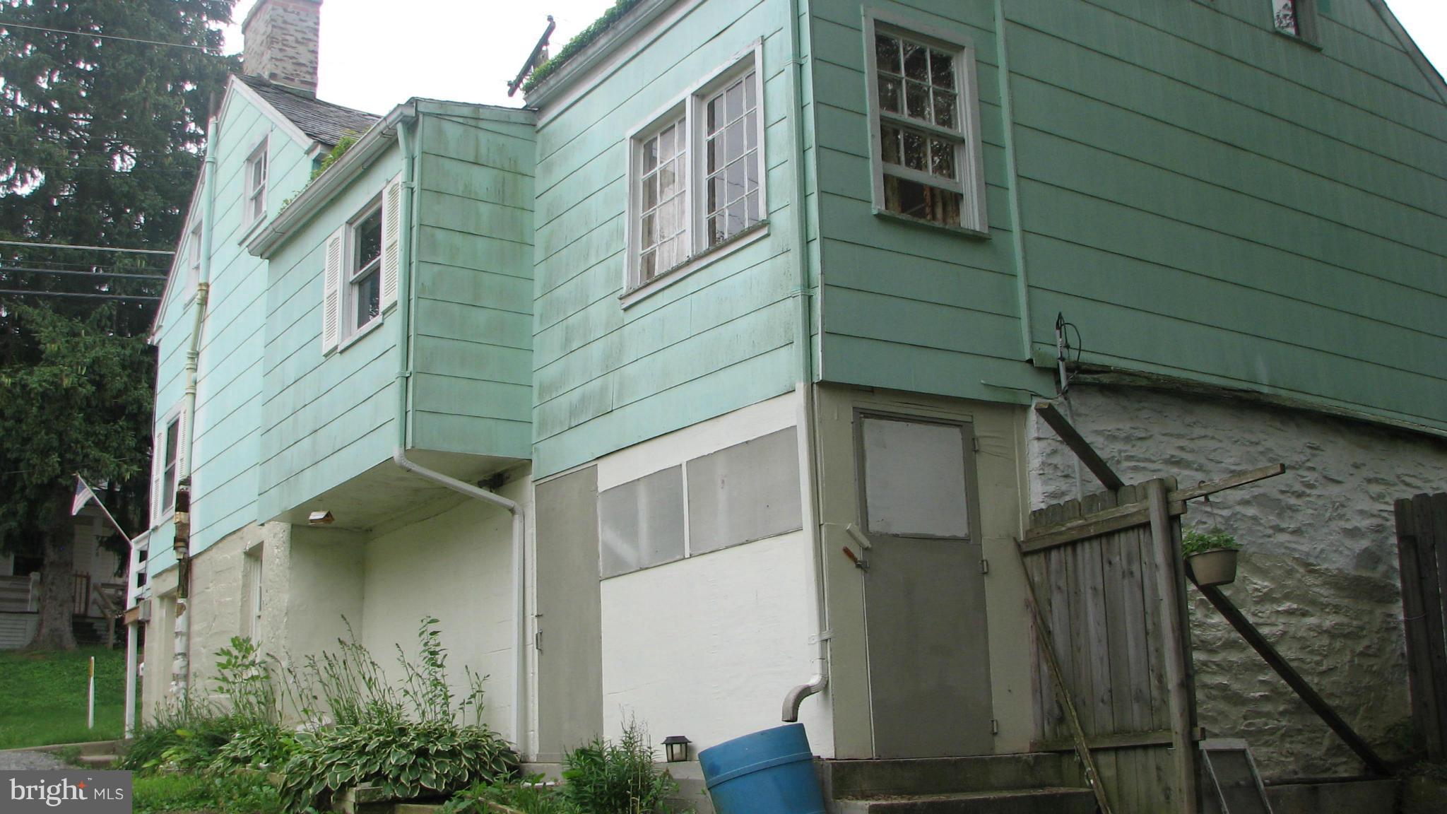 29 Walnut Street Middletown, MD 21769 - Photo 3 of 30 Exterior (Rear)