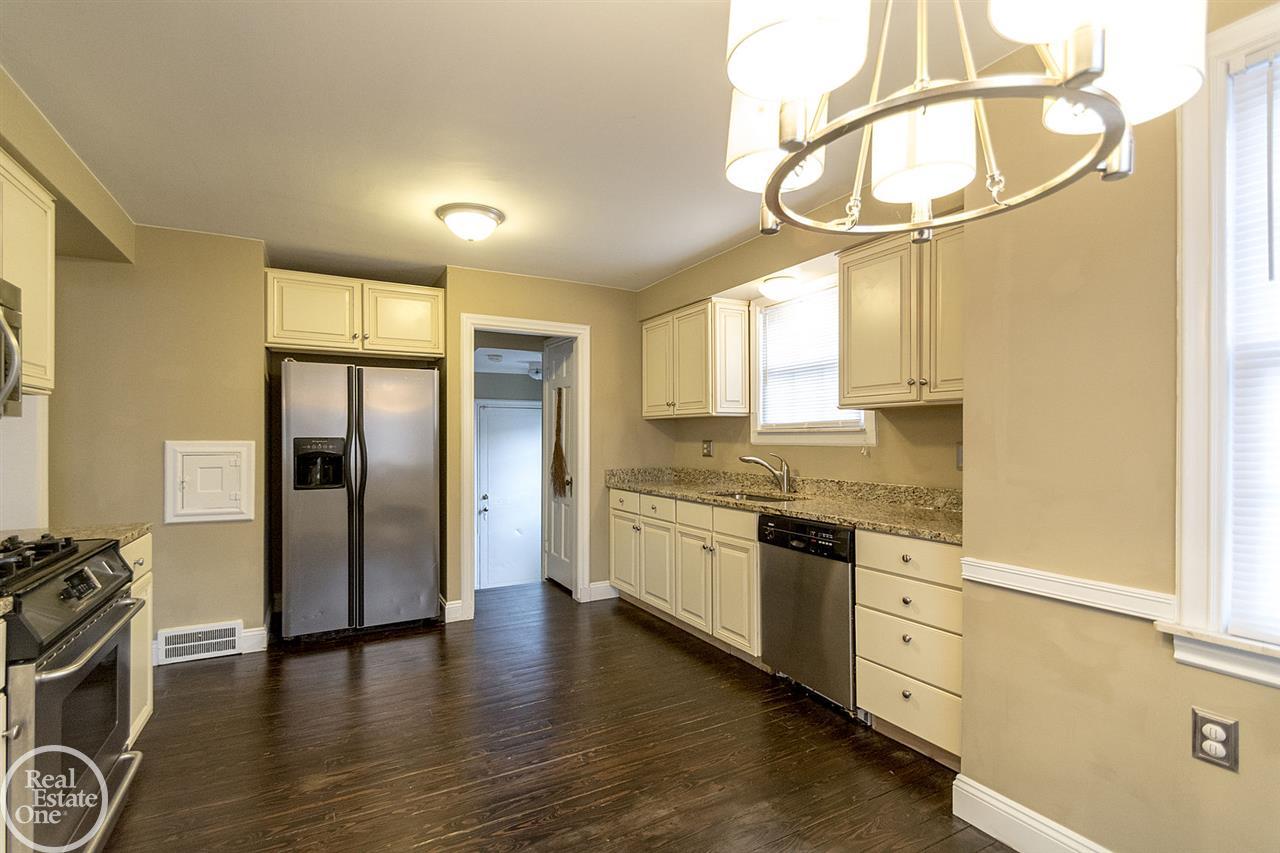 429 Moran Road Grosse Pointe Farms, MI 48236 - Photo 19 of 60