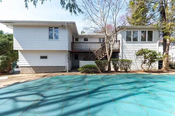 $699,999 | 37 Himoor Circle, Randolph, MA 02368