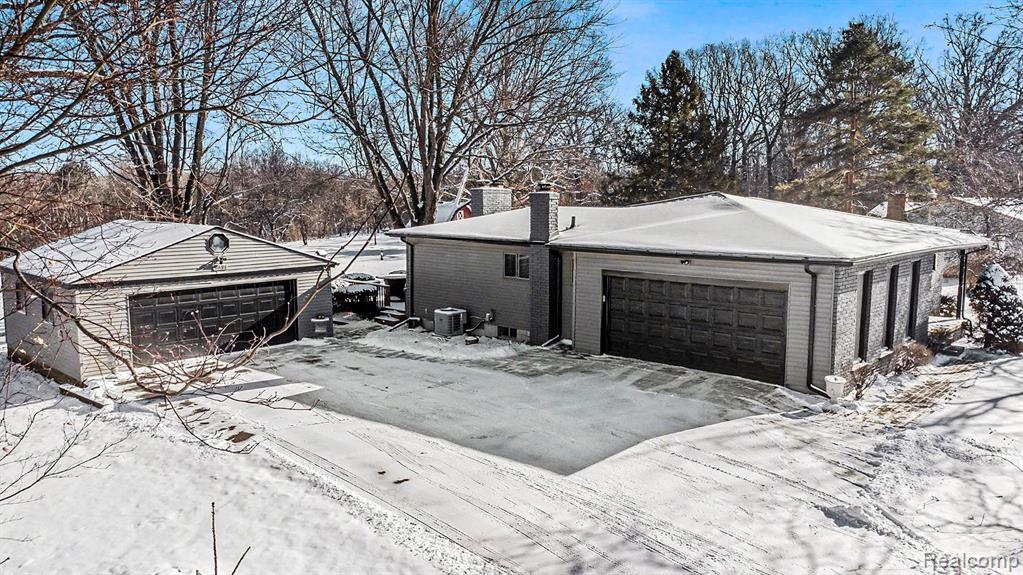 5091 Wakefield Road Grand Blanc, MI 48439 - Photo 2 of 30 Gallery Image 2
