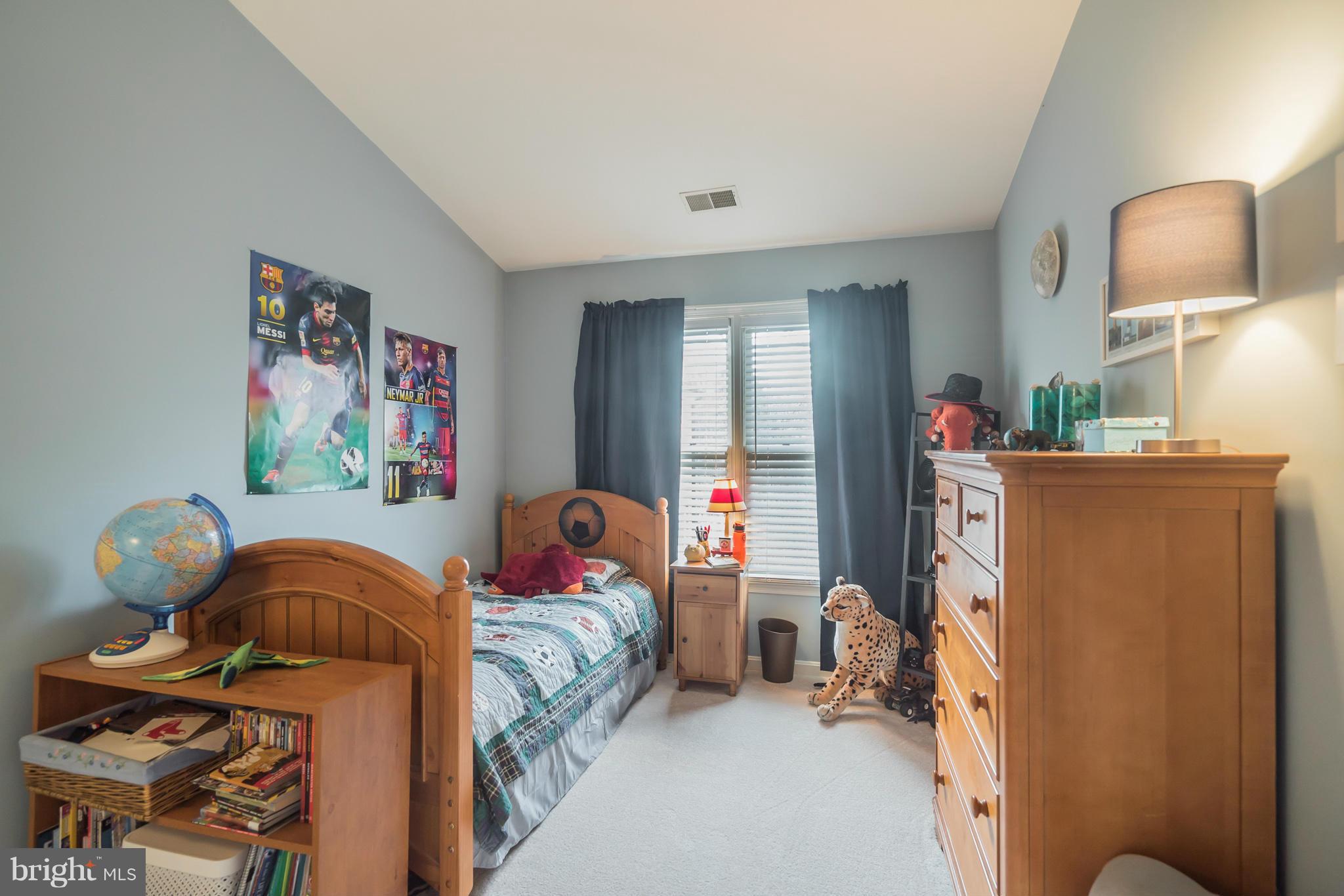 106 Ridgepoint Place Gaithersburg, MD 20878 - Photo 14 of 30 Second Bedroom