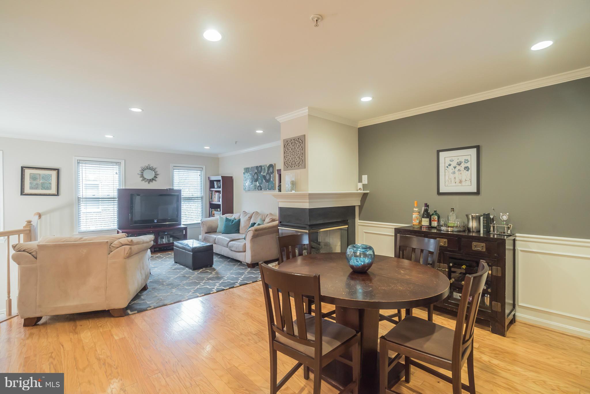 106 Ridgepoint Place Gaithersburg, MD 20878 - Photo 4 of 30 Dining Room