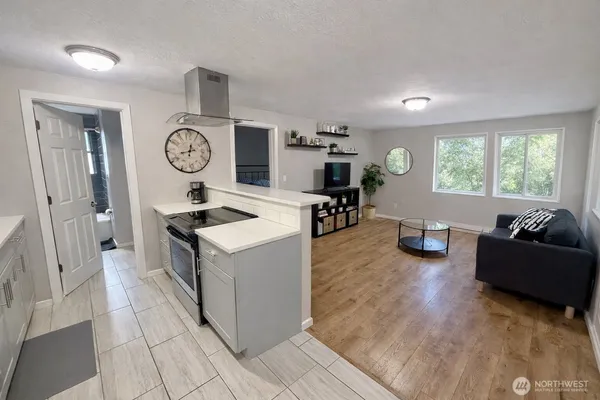 $950,000 | 901 South Grant Avenue, Tacoma, WA 98405