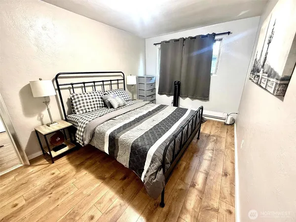 $950,000 | 901 South Grant Avenue, Tacoma, WA 98405