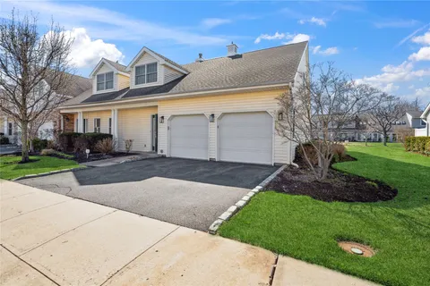 $1,299,000 | 218 Miro Place, Port Washington, NY 11050