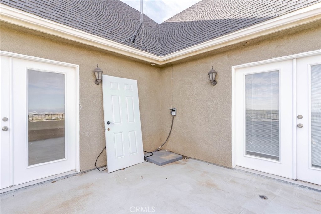 2575 Rale Drive Palmdale, CA 93550 - Photo 26 of 41 a view of a hallway with closet