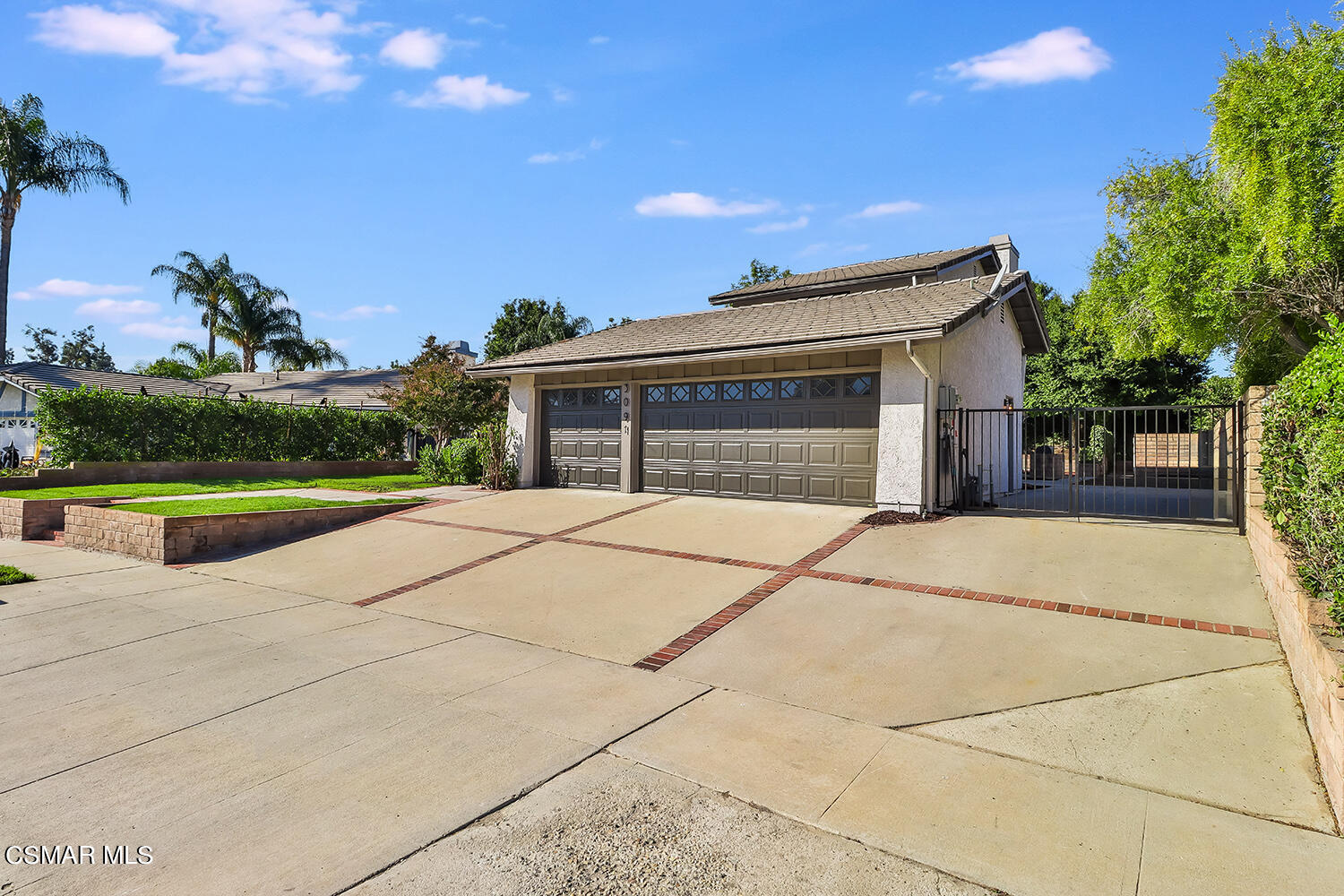 3091 Omega Avenue Simi Valley, CA 93063 - Photo 13 of 66 a house with a outdoor space