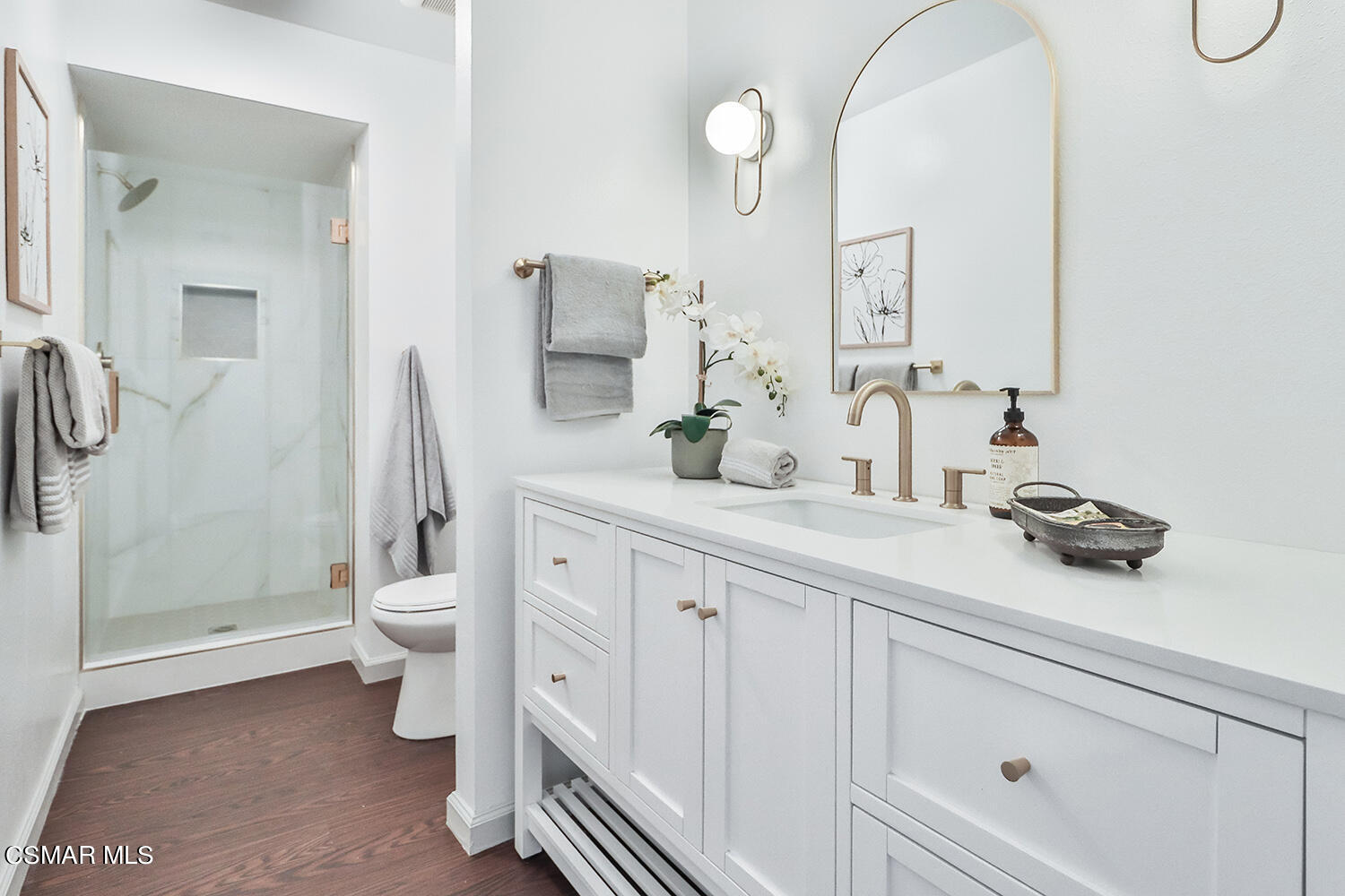 3091 Omega Avenue Simi Valley, CA 93063 - Photo 24 of 66 dGuest Bath1