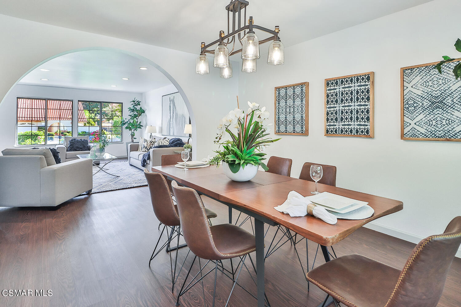 3091 Omega Avenue Simi Valley, CA 93063 - Photo 4 of 66 bLiving and Dining6