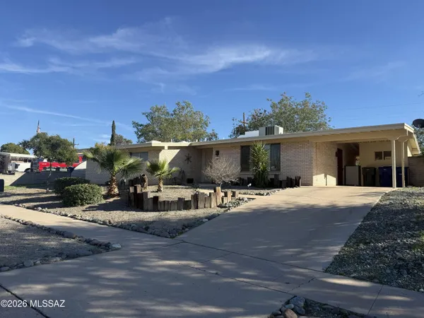 $1,850 | 9432 East El Cajon Drive, Tucson, AZ 85710
