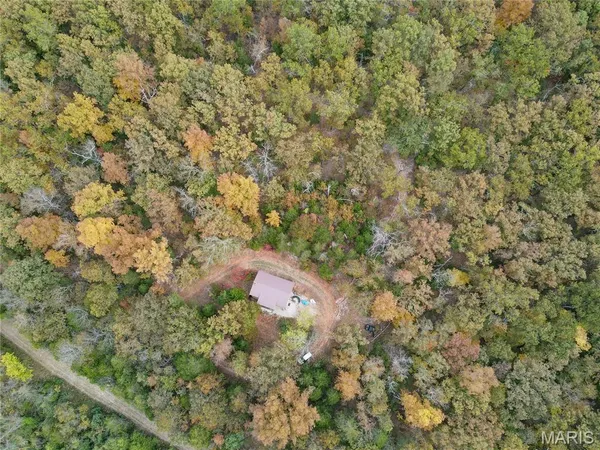 $425,000 | 14641 Engledow Springs Road, De Soto, MO 63020