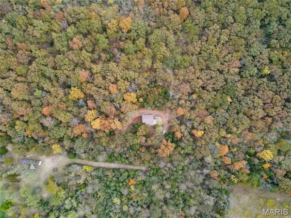 $425,000 | 14641 Engledow Springs Road, De Soto, MO 63020