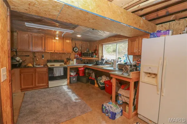 $425,000 | 14641 Engledow Springs Road, De Soto, MO 63020