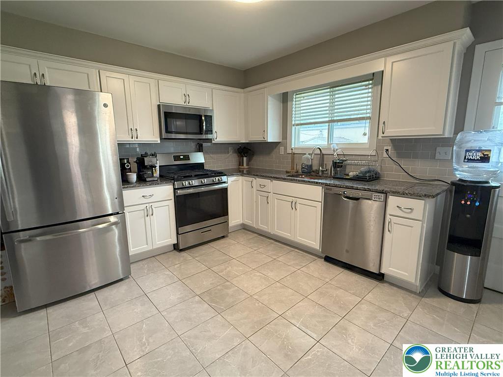 3017 Birch Street Whitehall, PA 18052 - Photo 5 of 9