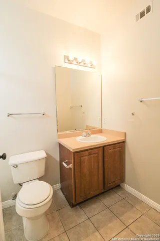 $1,150 | 530 Dukeway Drive, Unit 2, Universal City, TX 78148