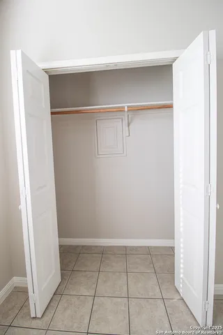 $1,150 | 530 Dukeway Drive, Unit 2, Universal City, TX 78148