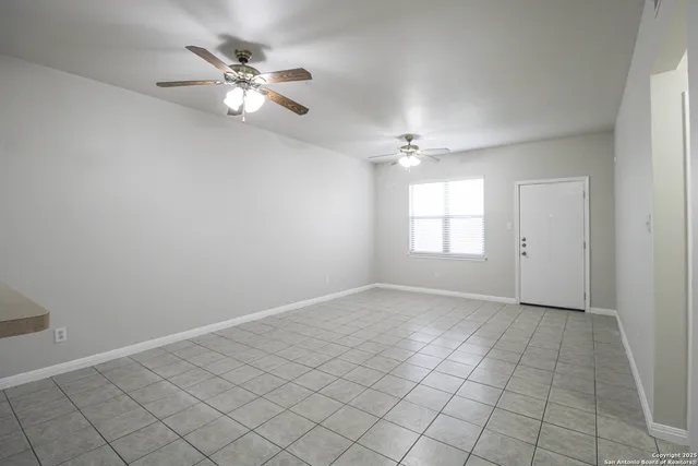 $1,150 | 530 Dukeway Drive, Unit 2, Universal City, TX 78148