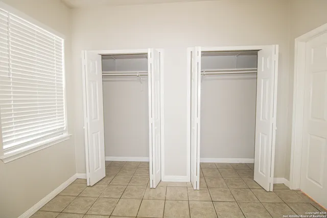 $1,150 | 530 Dukeway Drive, Unit 2, Universal City, TX 78148