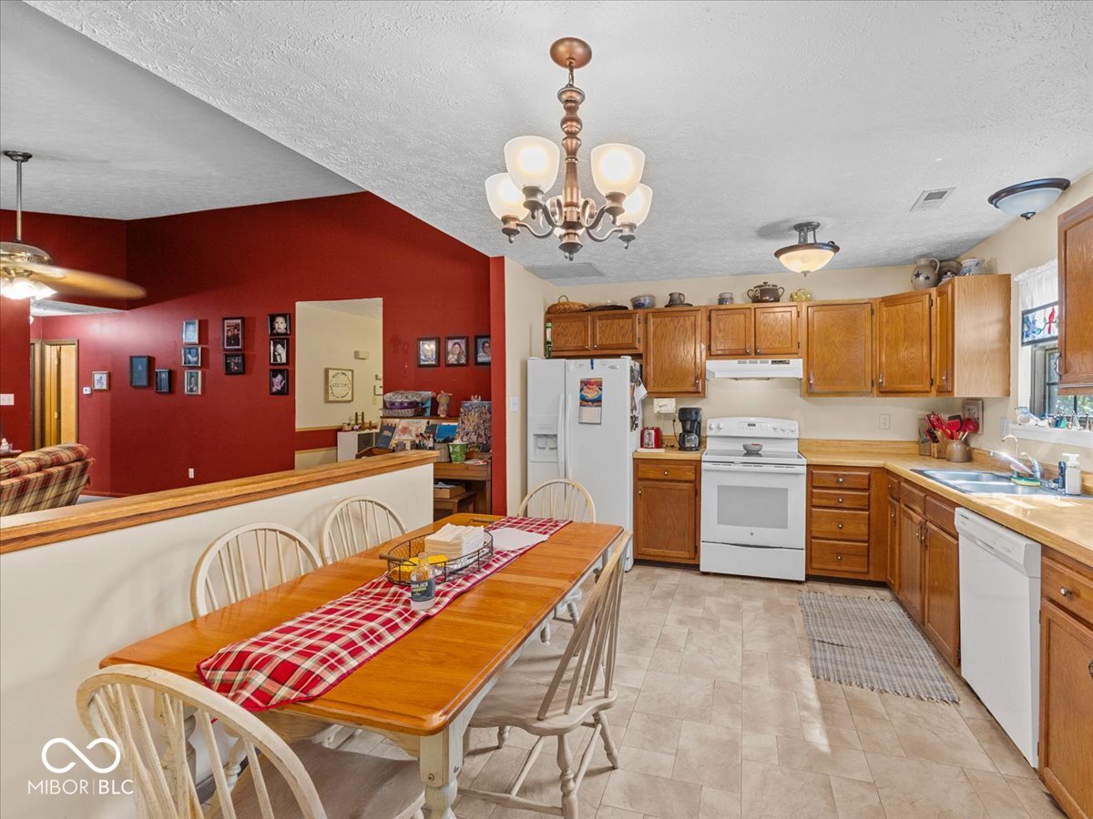 206 Rolling Ridge Road Shelbyville, IN 46176 - Photo 11 of 25