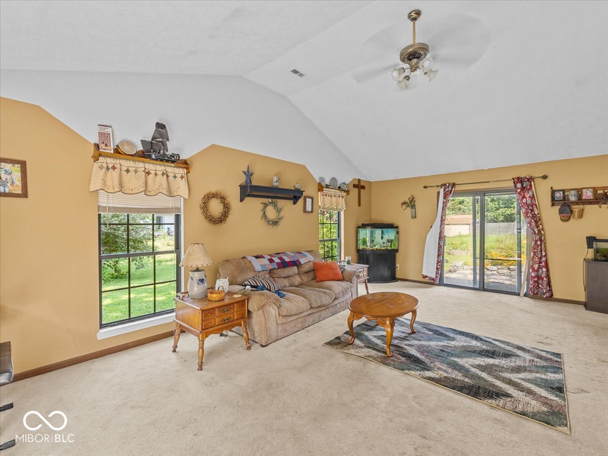 206 Rolling Ridge Road Shelbyville, IN 46176 - Photo 4 of 25