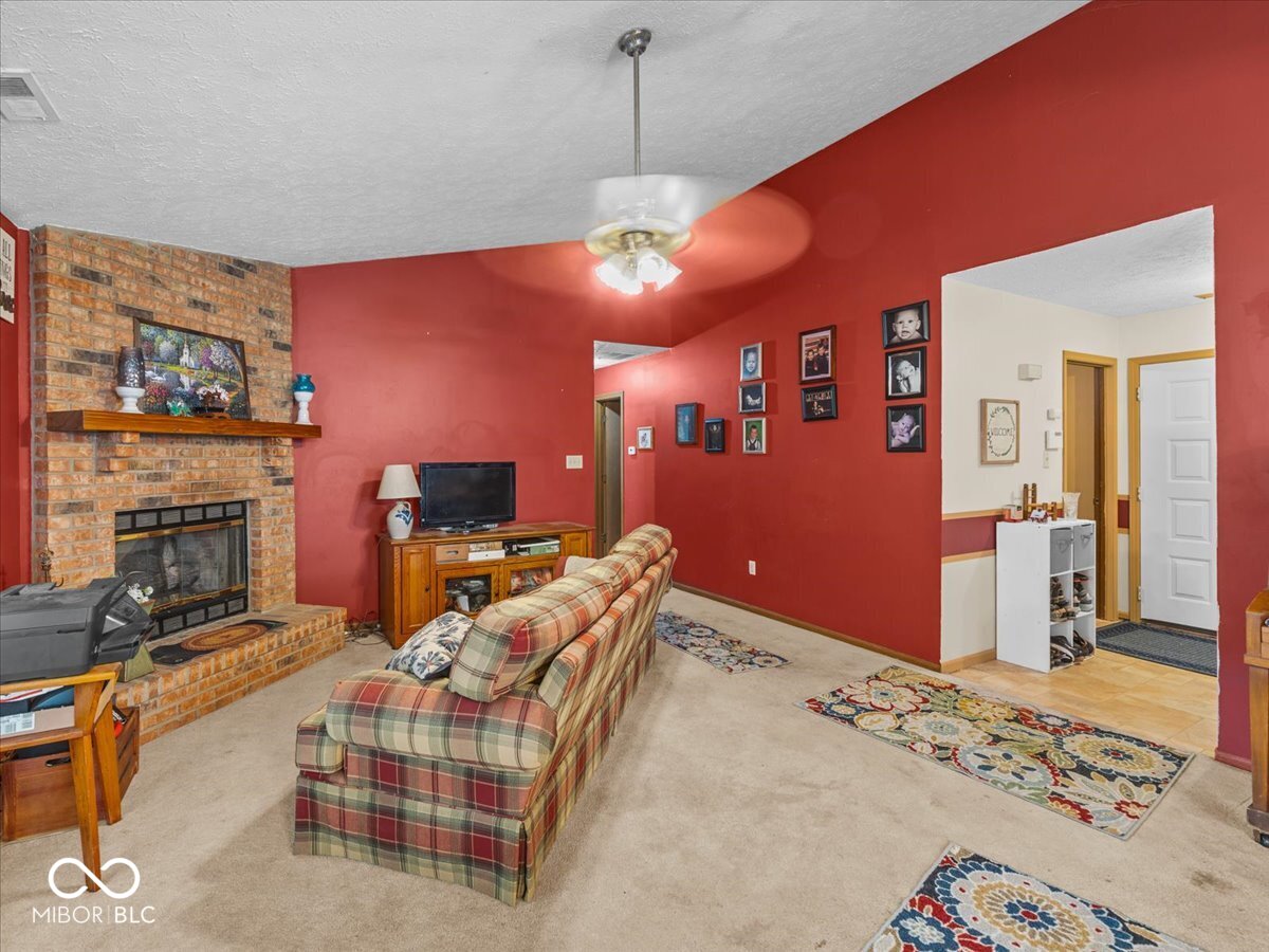 206 Rolling Ridge Road Shelbyville, IN 46176 - Photo 6 of 25