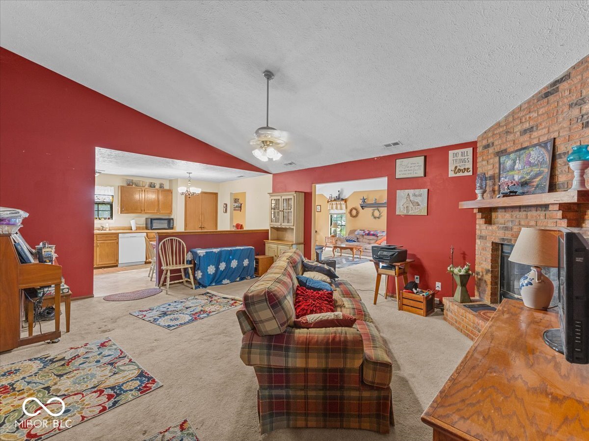 206 Rolling Ridge Road Shelbyville, IN 46176 - Photo 8 of 25