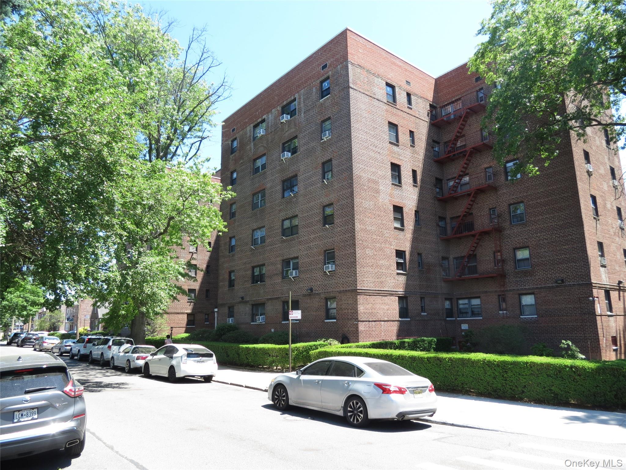 147-14 84th Road, Unit 2A Queens, NY 11435 - Photo 1 of 36 Side Building View From The Corner