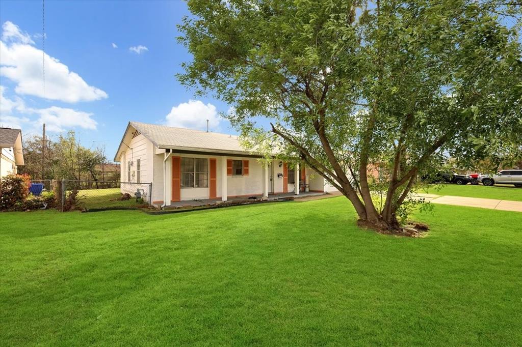 2508 West Rochelle Road Irving, TX 75062 - Photo 3 of 19 a view of a house with backyard