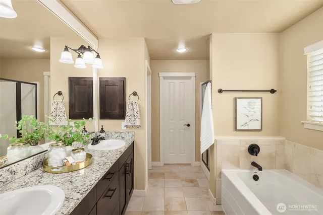 $730,000 | 27925 154th Avenue Southeast, Kent, WA 98042