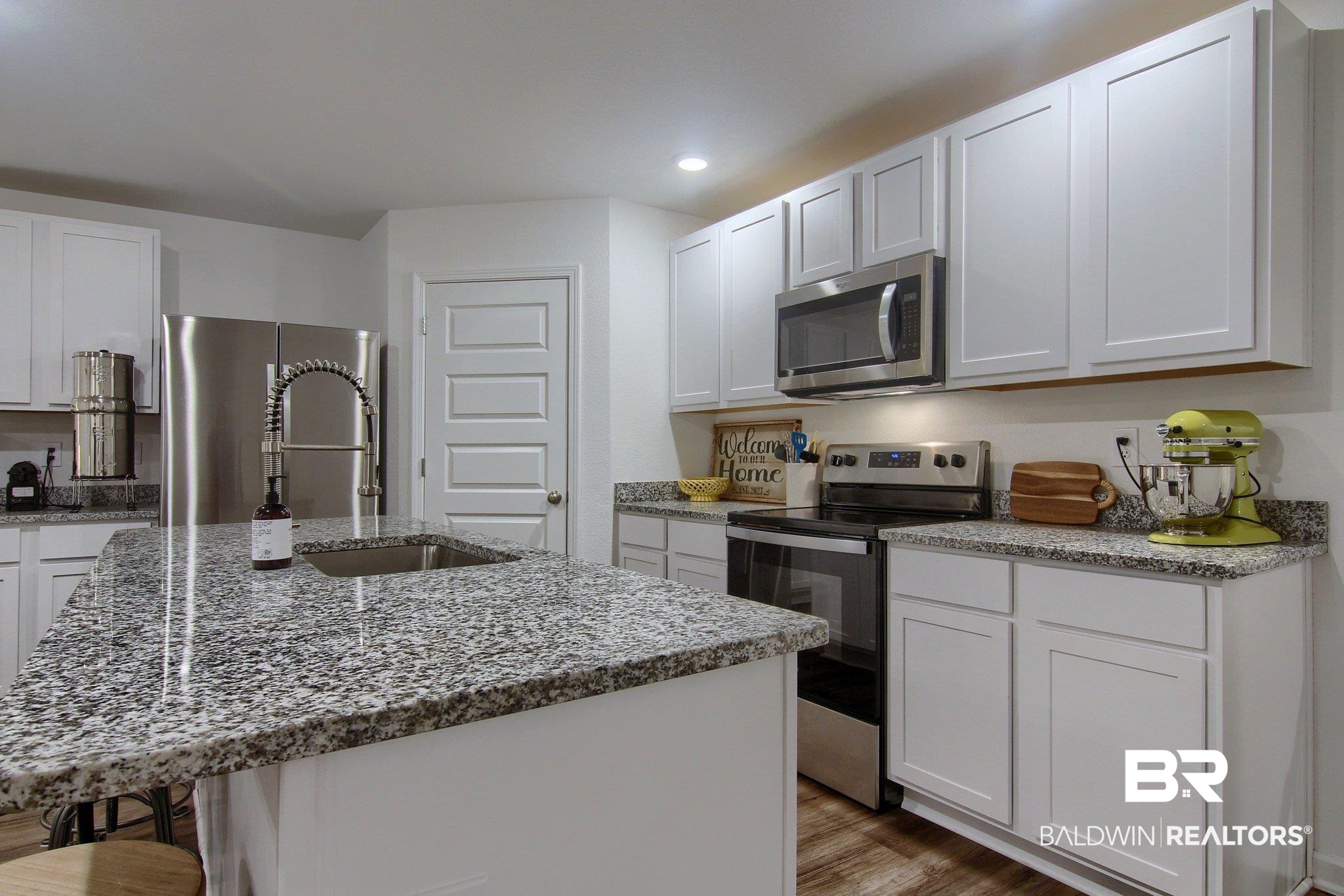 384 Winters Avenue Gulf Shores, AL 36542 - Photo 3 of 26 Kitchen