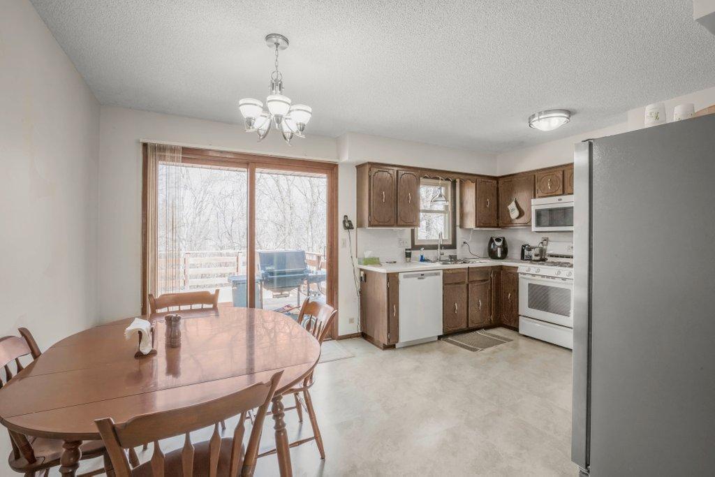 16420 Lake Ridge Drive Maple Grove, MN 55311 - Photo 20 of 36