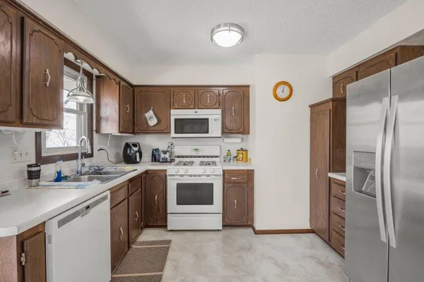 $379,000 | 16420 Lake Ridge Drive, Maple Grove, MN 55311