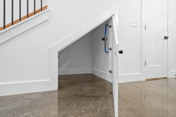 $2,000 | 682 Anderson Lane, Madison, TN 37115