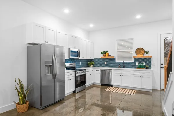 $2,000 | 682 Anderson Lane, Madison, TN 37115