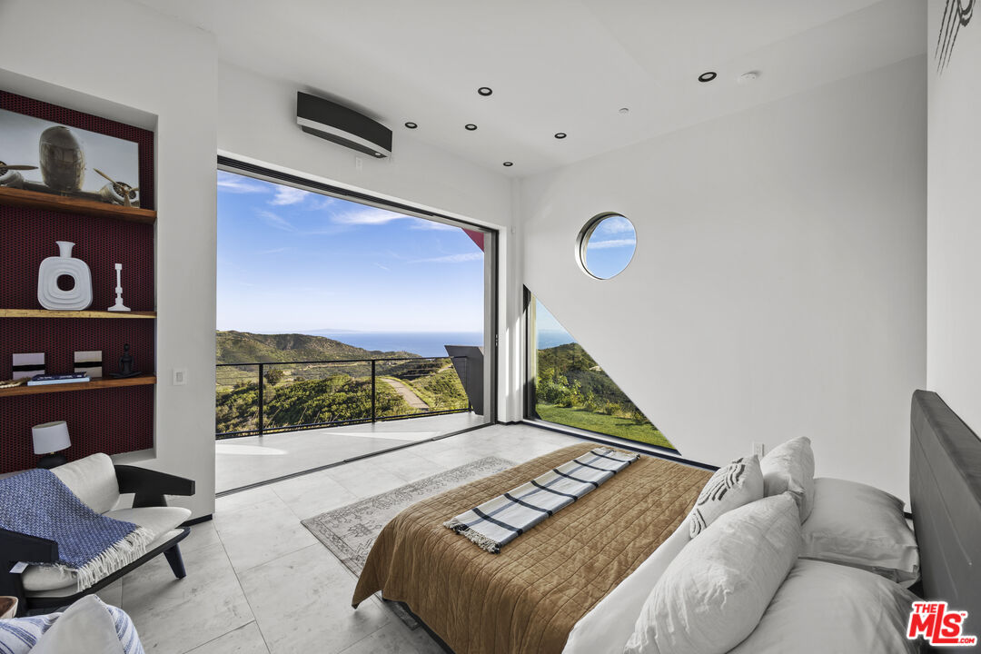 2514 Cayman Road Malibu, CA 90265 - Photo 15 of 26