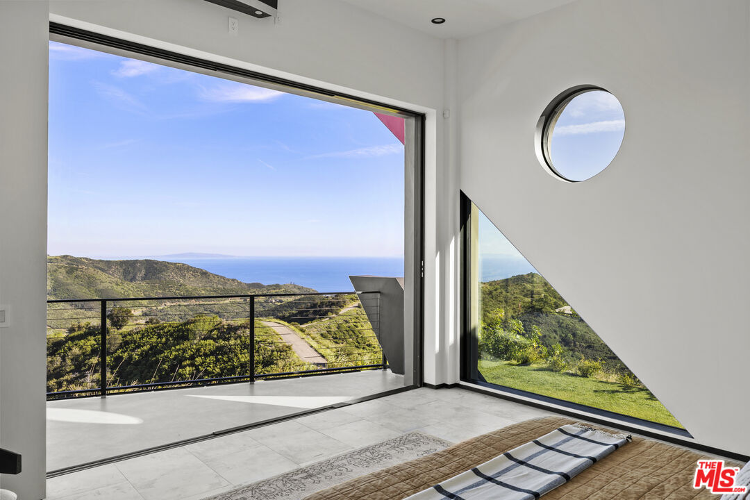2514 Cayman Road Malibu, CA 90265 - Photo 16 of 26