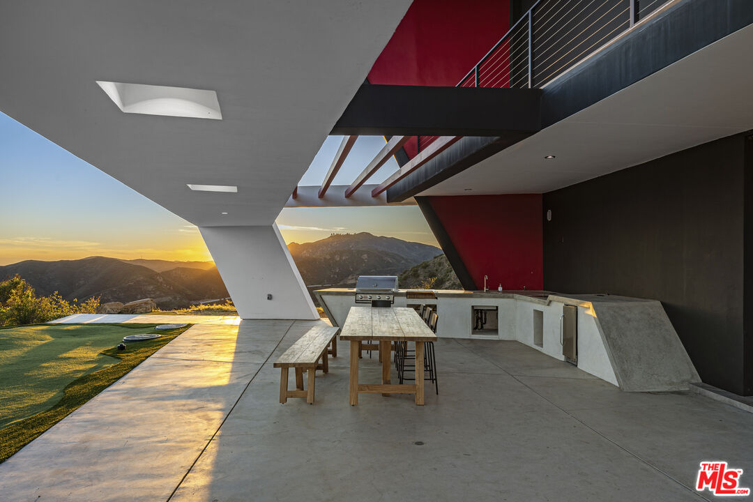 2514 Cayman Road Malibu, CA 90265 - Photo 21 of 26