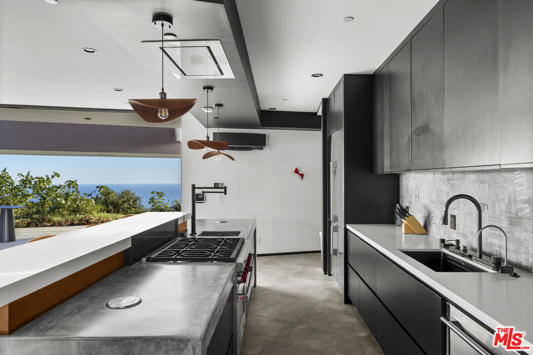 2514 Cayman Road Malibu, CA 90265 - Photo 8 of 26