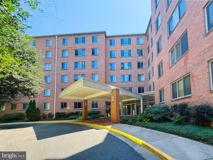 $225,000 | 3000 Spout Run Parkway, Unit A306, Arlington, VA 22201