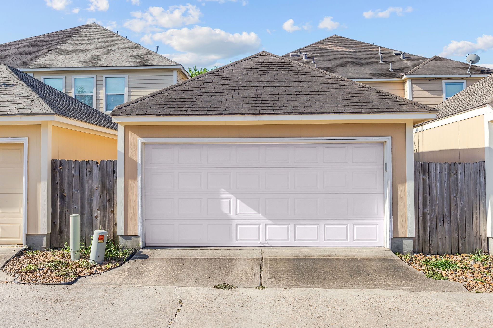 8018 Grow Lane Houston, TX 77040 - Photo 20 of 20 2 car garage.