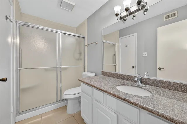 $130,000 | 18800 Egret Bay Boulevard, Unit 1207, Webster, TX 77058