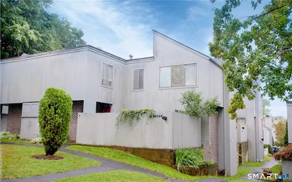 $400,000 | 1 Apricot Lane, Unit 1, Ridgefield, CT 06877