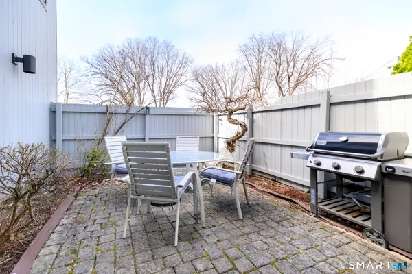 $400,000 | 1 Apricot Lane, Unit 1, Ridgefield, CT 06877