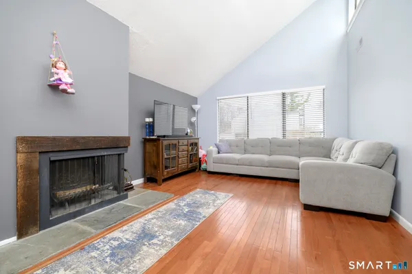 $400,000 | 1 Apricot Lane, Unit 1, Ridgefield, CT 06877