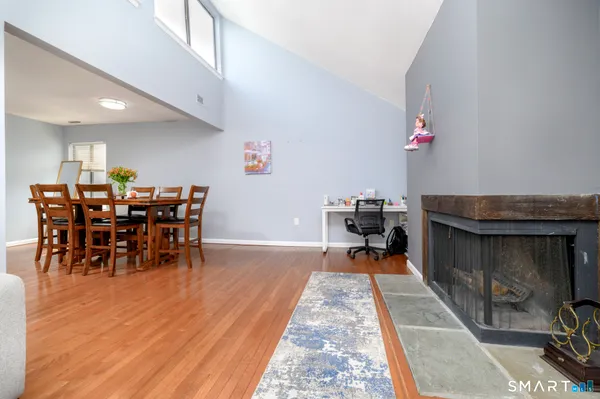 $400,000 | 1 Apricot Lane, Unit 1, Ridgefield, CT 06877